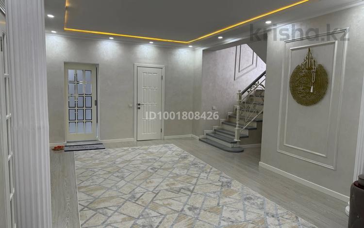 Отдельный дом · 6 комнат · 250 м² · 10 сот., мкр Томарлы-2, Ж.доскалиев 5 за 45 млн ₸ в Атырау — фото 2