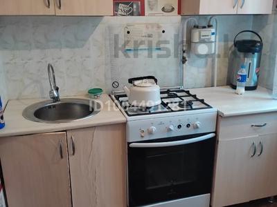 2-бөлмелі пәтер · 60 м² · 5/5 қабат, Молдагулова 61, бағасы: 4 млн ₸ в Каратау