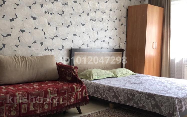 1-комнатная квартира · 36 м² · 3/9 этаж, ул. Кабанбай Батыра 91 за 12 000 ₸ в Усть-Каменогорске, Ульбинский — фото 2