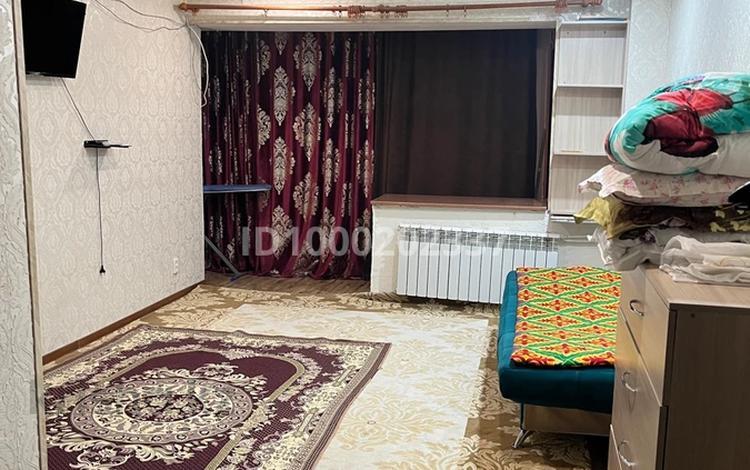 1-комнатная квартира · 50 м² · 1/10 этаж, 4-й мкр 5 — Рядом акбота парк за 8 000 〒 в Актау — фото 2