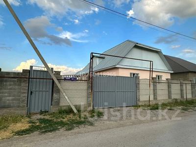 Продажа домов и дачи в Жамбылской обл.: Отдельный дом · 5 комнат · 160 м² · 13 сот., Ракымжан Кошкарбаев 86 — Шанхай магазин за 25 млн 〒 Отдельный дом · 5 комнат · 160 м² · 13 сот., Ракымжан Кошкарбаев 86 — Шанхай магазин за 25 млн 〒 в Кордае