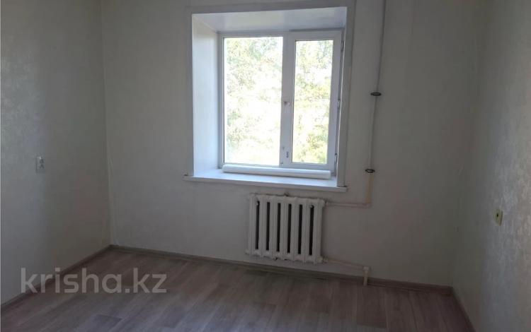 2-комнатная квартира · 40 м² · 4/5 этаж, Майкудук, 14й микрорайон за 8.6 млн ₸ в Караганде, Алихана Бокейханова р-н — фото 2