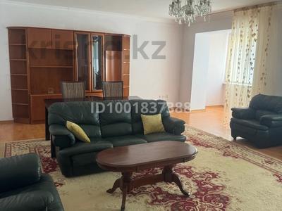 3-бөлмелі пәтер · 110 м² · 3/3 қабат, Центральный ш/а., Досмухамедова 2 А — Бывший Тельмана, на берегу Урала, бағасы: 250 000 ₸ в Атырау, мкр Центральный
