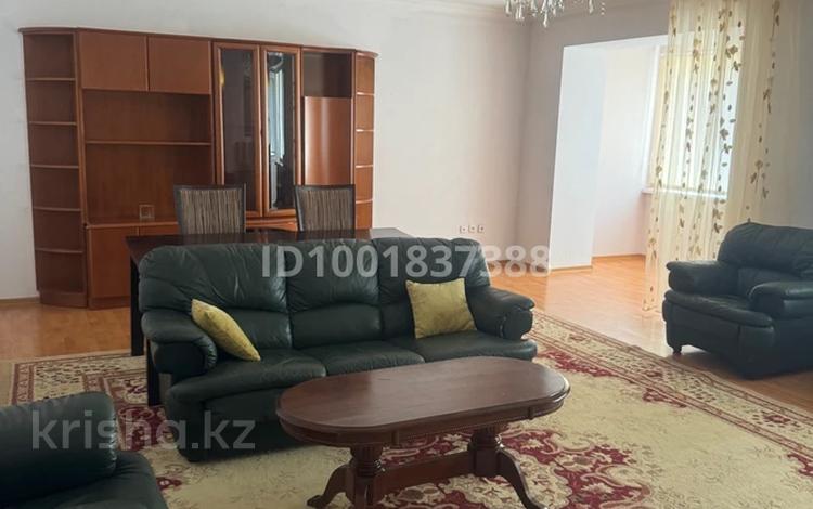 3-бөлмелі пәтер · 110 м² · 3/3 қабат, Центральный ш/а., Досмухамедова 2 А — Бывший Тельмана, на берегу Урала, бағасы: 250 000 ₸ в Атырау, мкр Центральный — фото 2