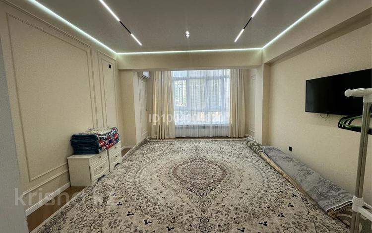 2-комнатная квартира · 70 м² · 2/9 этаж, мкр Нурсая, Елорда 6/6 за 300 000 ₸ в Атырау — фото 8
