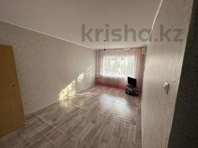 2-бөлмелі пәтер · 54 м² · 5/5 қабат, мкр Строитель 38, бағасы: 150 000 ₸ в Уральске