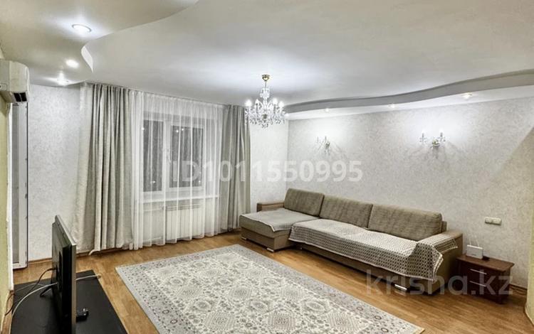 3-комнатная квартира · 70 м² · 10/12 этаж, Казахстан 68 — Акимат, АДК, Юбилейный, Микен, Площадь за 25 000 ₸ в Усть-Каменогорске — фото 3