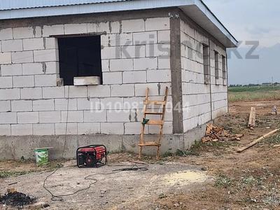 Отдельный дом · 4 комнаты · 120 м², Береке — Находиться возле бакад за 12 млн ₸ в 