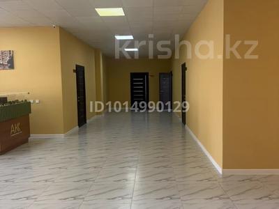 Офисы · 1 м² за 3 000 ₸ в Атырау, мкр Самал