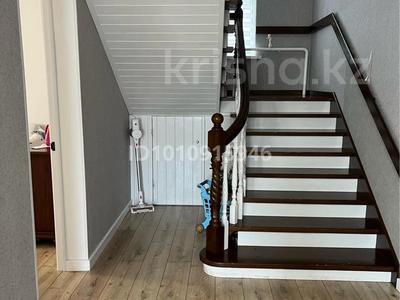 Отдельный дом · 5 комнат · 300 м² · 7 сот., мкр Геолог, Жаналы 10к за 875 000 〒 в Атырау