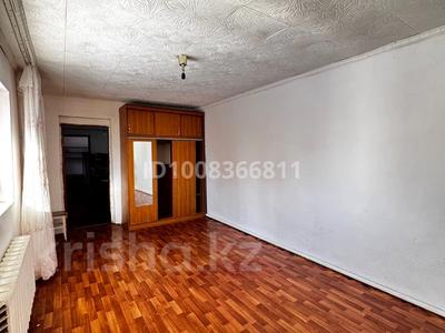 Отдельный дом · 2 комнаты · 100 м², Есет Көтібарұлы 27 за 50 000 〒 в Актобе, жилой массив Заречный-3