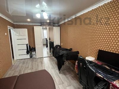 1-бөлмелі пәтер · 32 м² · 4/5 қабат, Строителей 6, бағасы: 8 млн ₸ в Аксу