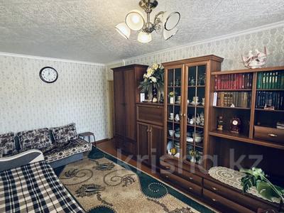 3-бөлмелі пәтер · 57 м² · 2/5 қабат, Майкудук, 12й микрорайон 24, бағасы: 13.4 млн ₸ в Караганде, Алихана Бокейханова р-н
