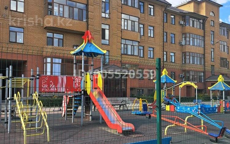 3-комнатная квартира · 78.5 м² · 4/4 этаж, Жамакаева 152 — 72 квартал за 37 млн 〒 в Семее — фото 2