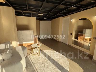 Салоны красоты, кабинеты и рабочие места, студии · 40 м² за 400 000 〒 в Алматы, Бостандыкский р-н