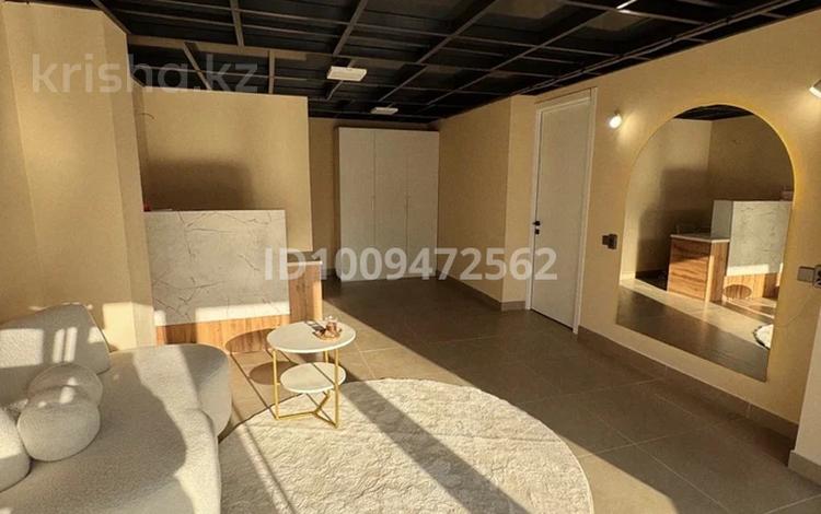 Салоны красоты, кабинеты и рабочие места, студии · 40 м² за 400 000 〒 в Алматы, Бостандыкский р-н — фото 2