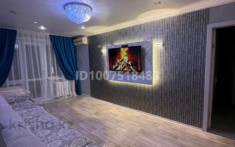 3-комнатная квартира · 56.2 м² · 5/5 этаж, Майкудук, Майкудук, 12й микрорайон 37 за 14.5 млн ₸ в Караганде, Алихана Бокейханова р-н — фото 2