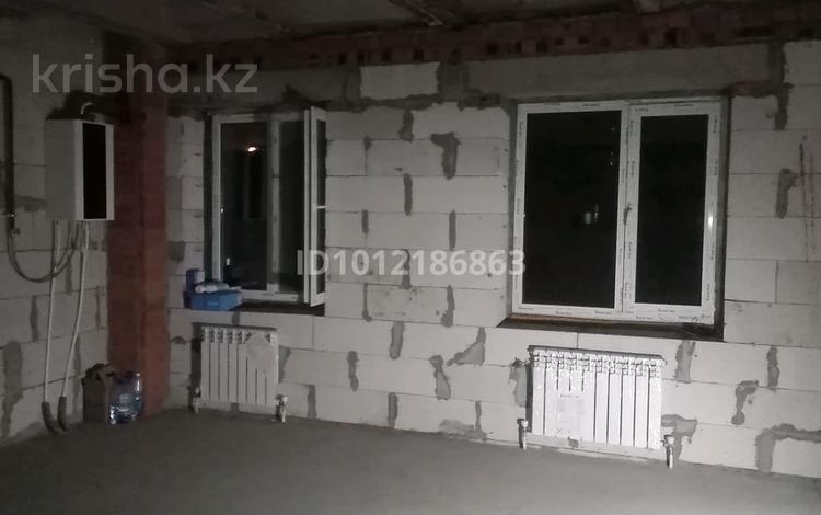 1-бөлмелі пәтер · 27 м² · 3/3 қабат, ул. Сыпыра Жырау 27, бағасы: 8.5 млн ₸ в Астане, Нура р-н — фото 3