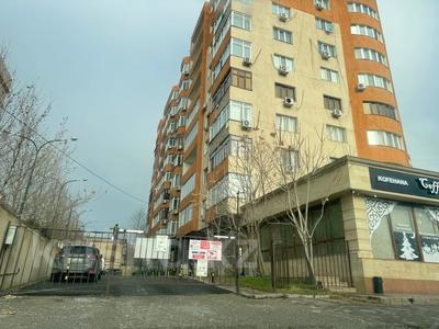 2-бөлмелі пәтер · 70 м² · 6/10 қабат, Желтоксан 17а, бағасы: 230 000 ₸ в Шымкенте, Туран р-н