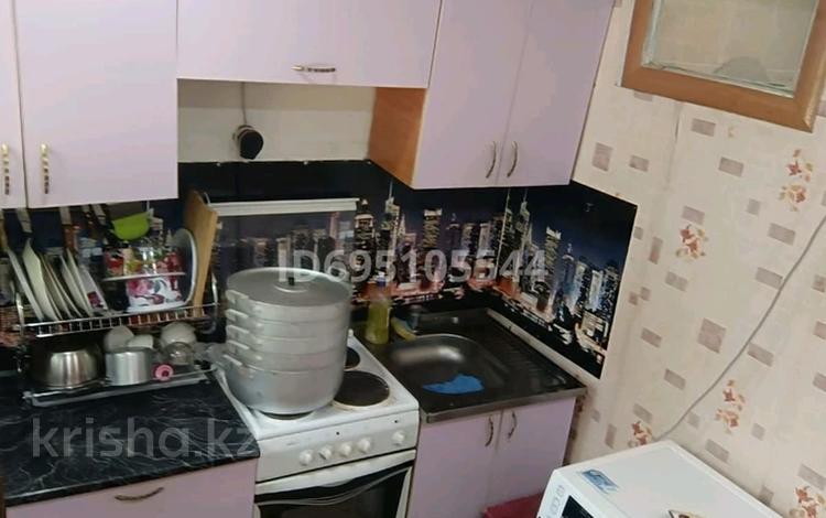2-комнатная квартира · 50 м² · 2/5 этаж, Әуезов — Уют магазиніне қарсы за 85 000 ₸ в Аксу — фото 2