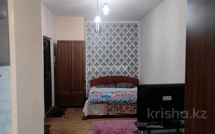 1-комнатная квартира · 26 м² · 3/9 этаж, мкр Аксай-1А 27а — Толе би Момыш улы за 10 000 ₸ в Алматы, Ауэзовский р-н — фото 2