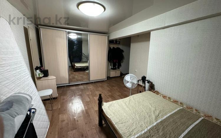 1-комнатная квартира, 34 м², 5/5 этаж, Астана 10 за 13.5 млн 〒 в Усть-Каменогорске — фото 3