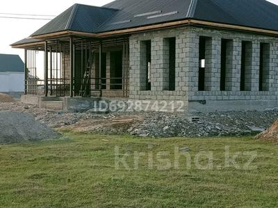 Отдельный дом • 5 комнат • 170 м² • 10 сот., Амире Кашаубаев 120 за ~ 18 млн 〒 в Таразе