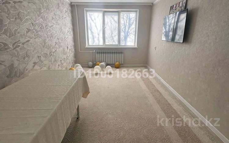 3-бөлмелі пәтер · 65 м² · 4/5 қабат, 4 ш/а 41, бағасы: 19 млн ₸ в Уральске, мкр 4 — фото 2