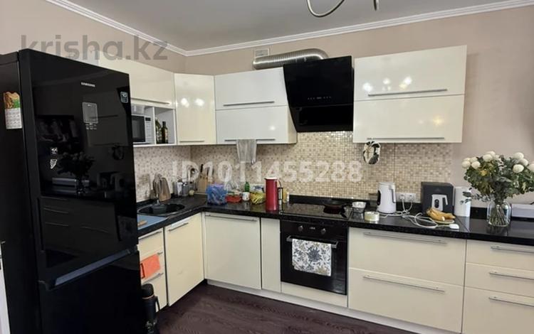 1-комнатная квартира · 58 м² · 8/12 этаж, Айнаколь 60 за 210 000 ₸ в Астане, Алматы р-н — фото 2