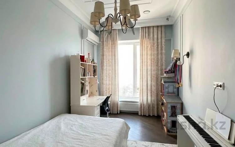 4-комнатная квартира · 163.5 м² · 6/10 этаж, Кабанбай Батыра за 168 млн ₸ в Алматы, Бостандыкский р-н — фото 2