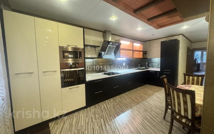 2-бөлмелі пәтер · 72 м² · 2/6 қабат, Садовая 100д, бағасы: 34 млн ₸ в Костанае — фото 2
