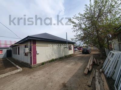 Продажа домов и дачи в Актюбинской обл.: Отдельный дом · 4 комнаты · 140 м² · 10 сот., Жубанова 105 — Возле супермаркет Дина за 23 млн 〒 Отдельный дом · 4 комнаты · 140 м² · 10 сот., Жубанова 105 — Возле супермаркет Дина за 23 млн 〒 в Кандыагаш