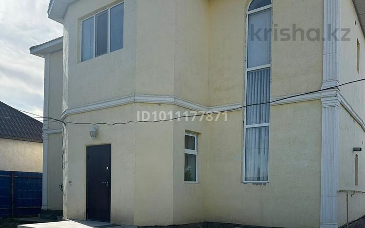 Отдельный дом · 6 комнат · 180 м² · 10 сот., Акжар за 38.5 млн ₸ в Атырау — фото 2