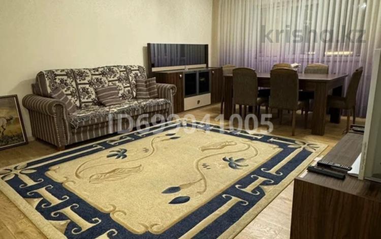 3-комнатная квартира · 120 м² · 16/16 этаж, Самал 3 за 450 000 ₸ в Астане, Сарыарка р-н — фото 2