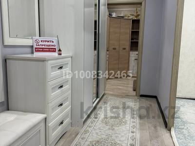 2-комнатная квартира · 54 м² · 4/10 этаж, Валиханова 159 — Возле Автовокзала,базар,торговый дом Казына,школа 4 школа 37,садик Арман прямо центр города за 15 000 ₸ в Семее