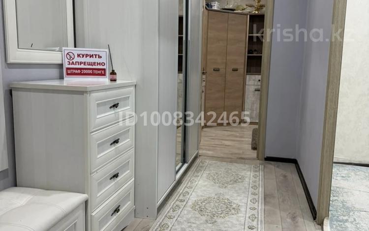 2-комнатная квартира · 54 м² · 4/10 этаж, Валиханова 159 — Возле Автовокзала,базар,торговый дом Казына,школа 4 школа 37,садик Арман прямо центр города за 15 000 ₸ в Семее — фото 12