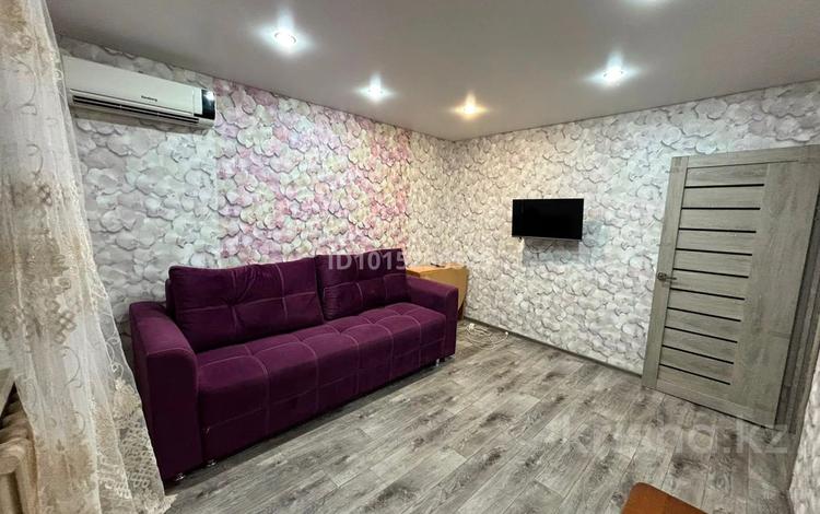 2-комнатная квартира · 40 м² · 5/5 этаж, Ауэзова 69 за 100 000 ₸ в Аксу — фото 2
