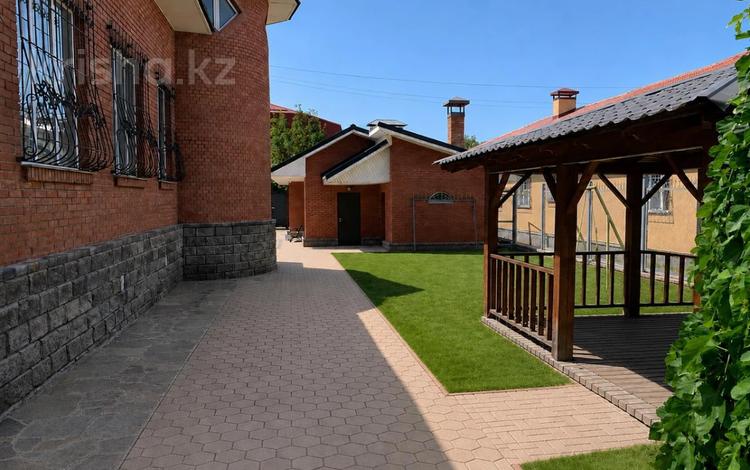 Отдельный дом · 6 комнат · 400 м² · 16 сот., мкр Таугуль-3 за 370 млн ₸ в Алматы, Ауэзовский р-н — фото 16