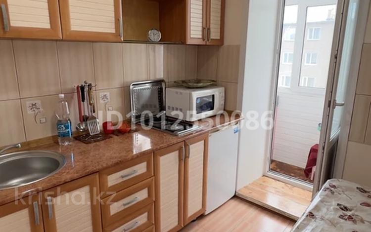 1-комнатная квартира · 35 м² · 4/5 этаж, Дорожкиных 17 — За ТРЦ «Бурабай Молл» за 14 000 ₸ в Бурабае — фото 2