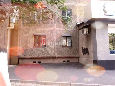 Магазины и бутики, салоны красоты, медцентры и аптеки · 95 м² за 35.7 млн 〒 в Шымкенте, Абайский р-н