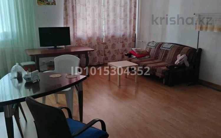 1 бөлме · 70 м² · 2/12 қабат, Сарыарка — Кенесары, бағасы: 100 000 ₸ в Астане, Сарыарка р-н — фото 2