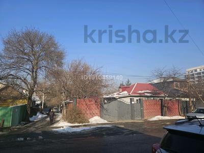 Отдельный дом · 4 комнаты · 75 м² · 4.75 сот., Кабанбай батыра 27 — Уг. Аманжолова за 198 млн ₸ в Алматы, Медеуский р-н