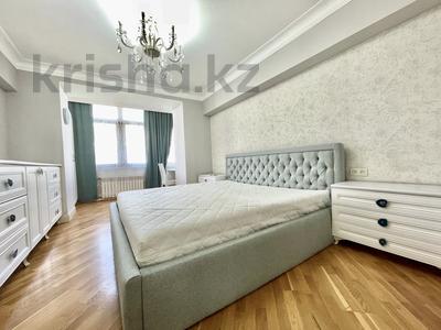2-комнатная квартира · 71 м² · 8/8 этаж, Кабанбай Батыра за 470 000 ₸ в Алматы, Алмалинский р-н