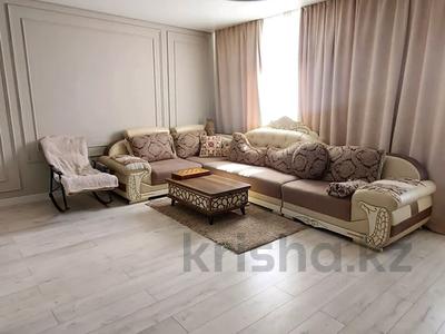 4-бөлмелі пәтер · 122.5 м² · 9/10 қабат, Ақсай-5 ш/а. 1 — момышулы-жубанова, бағасы: 84 млн ₸ в Алматы, Ауэзовский р-н