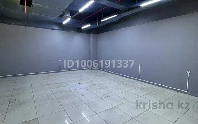 Свободное назначение, офисы, магазины и бутики, склады, общепит, салоны красоты, медцентры и аптеки, образование, развлечения, конференц-залы, кабинеты и рабочие места, студии · 100 м² за 700 000 〒 в Алматы, Жетысуский р-н — фото 2