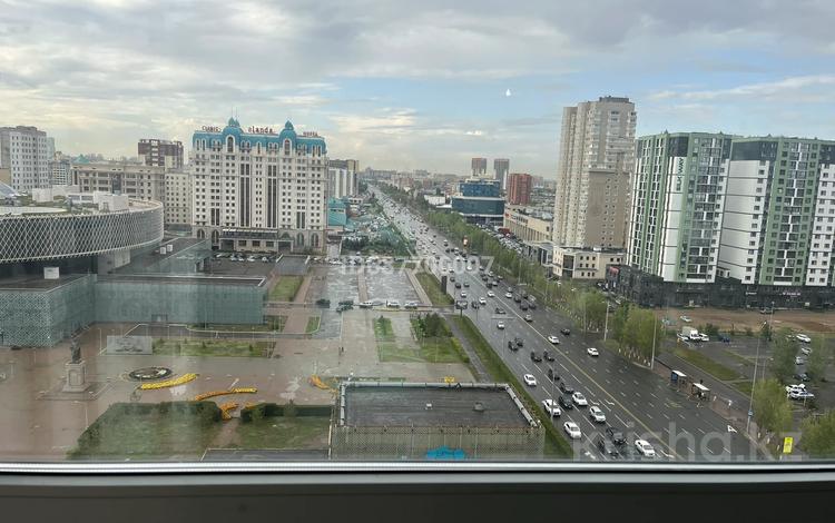 4-комнатная квартира · 95 м² · 14/17 этаж, Тауелсыздык 39 — Бауыржан момышулы за 500 000 ₸ в Астане, Алматы р-н — фото 2