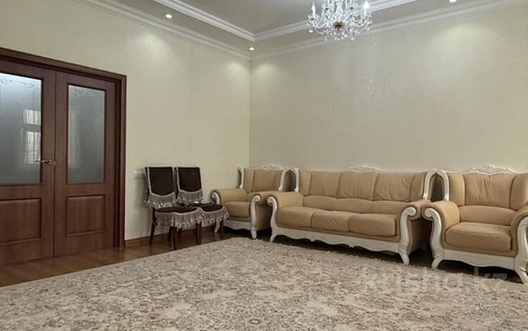 3-комнатная квартира · 123 м² · 10/12 этаж, Акмешит 9 за 63 млн ₸ в Астане, Есильский р-н — фото 2