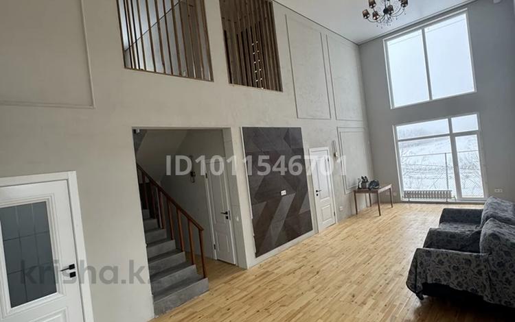 Отдельный дом · 4 комнаты · 165 м² · 6 сот., мкр Уркер 33/2 — Енбекши за 700 000 ₸ в Астане, Нура р-н — фото 2