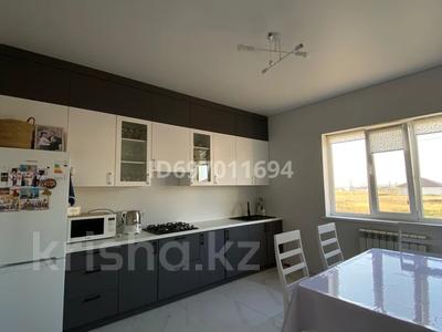 Отдельный дом · 4 комнаты · 150 м² · 10 сот., Жанаконыс4 1126 за 25.5 млн 〒 в Актобе, жилой массив Жанаконыс-4