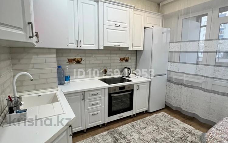 1-комнатная квартира · 42 м² · 1/9 этаж, Жибек Жолы 7 за 200 000 ₸ в Усть-Каменогорске, Ульбинский — фото 2